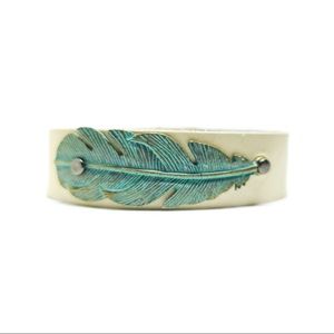 Thin Leather Feather Bracelet - CREAM